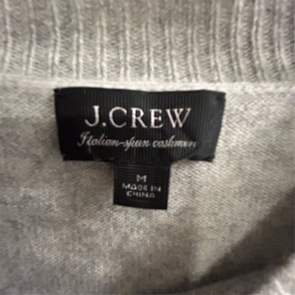 J.Crew Women's Gray 100% Italian Spun Cashmere Sweater M Long Sleeve- flawed - Picture 10 of 14